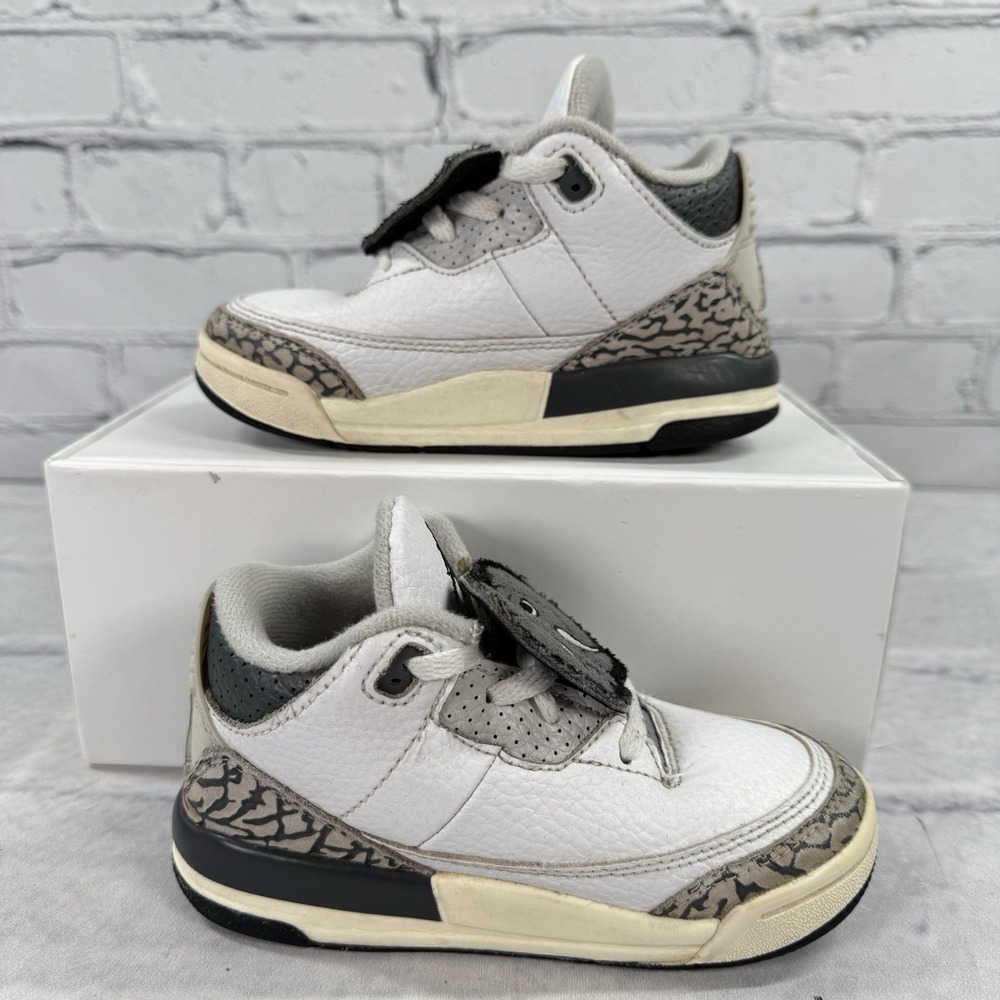 Nike Air Jordan 3‎ Retro Toddler Size 9C Hide And Seek Elephant Shoes FB4415-100 - Picture 2 of 12